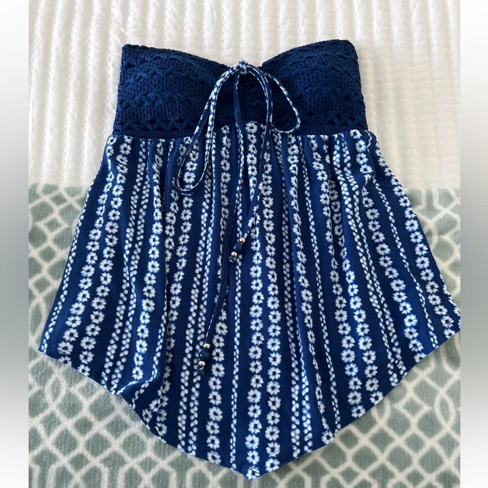 Blue Strapless crotchet Tank Top